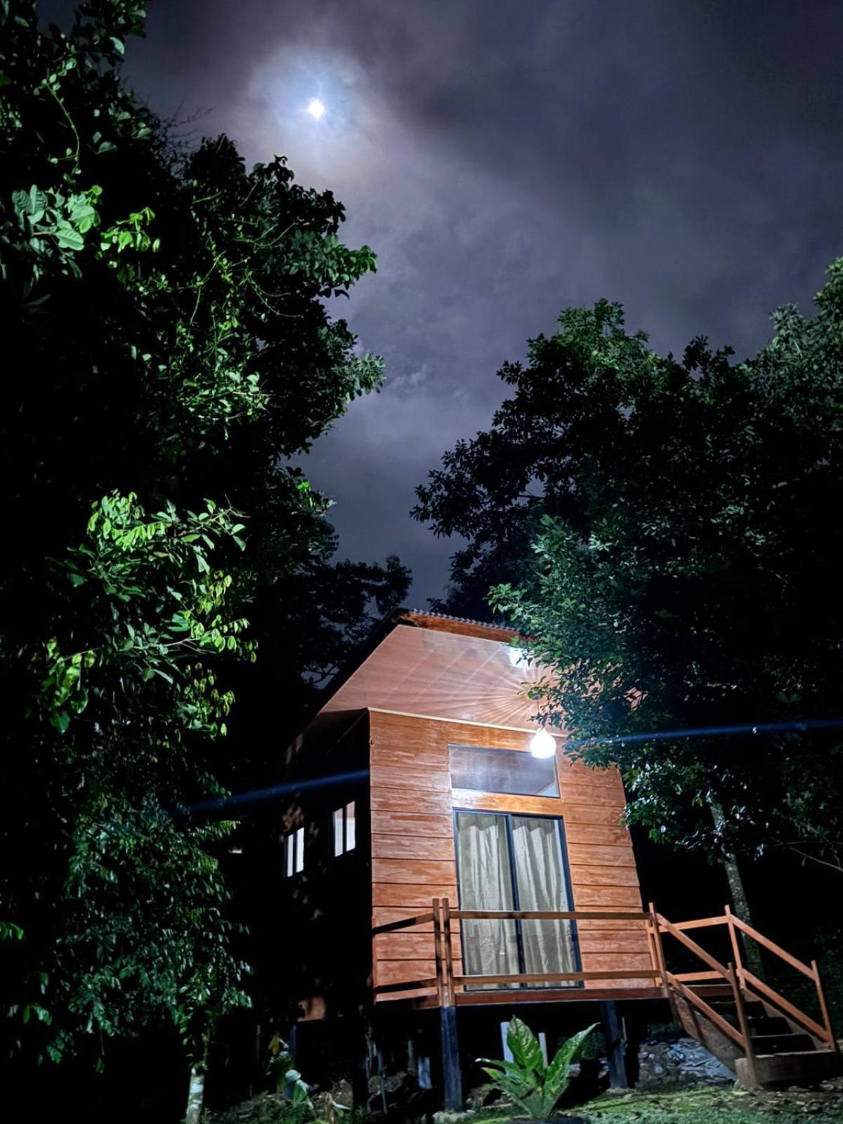Quinta 24 De Junio Villa Guacimo  ภายนอก รูปภาพ